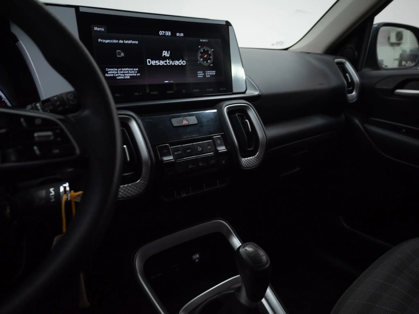 KIA SONET 2023 - Imagen 13 de 18