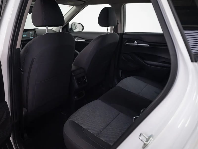 Kia SELTOS 2023 - Imagen 14 de 20