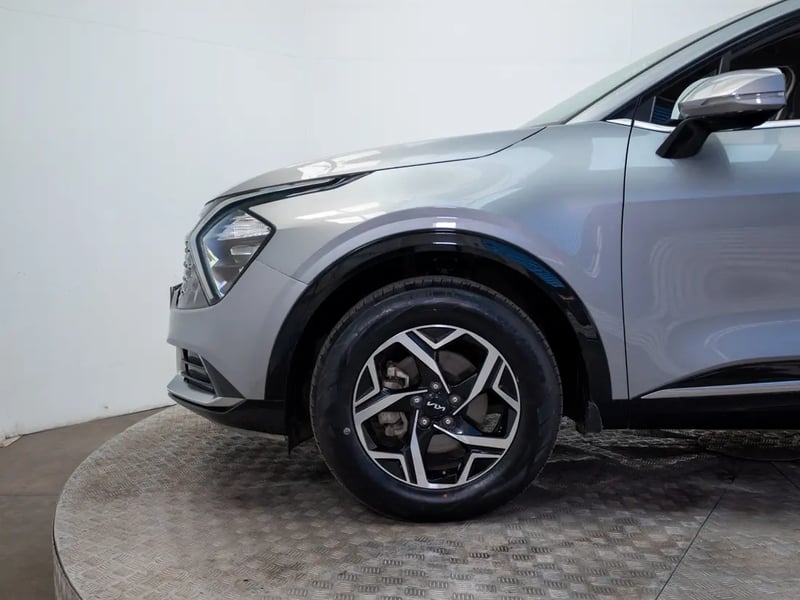 Kia SPORTAGE 2023 - Imagen 17 de 19