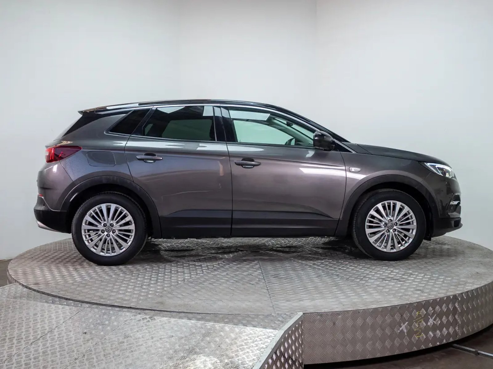Opel GRANDLAND X 2021 - Imagen 8 de 19