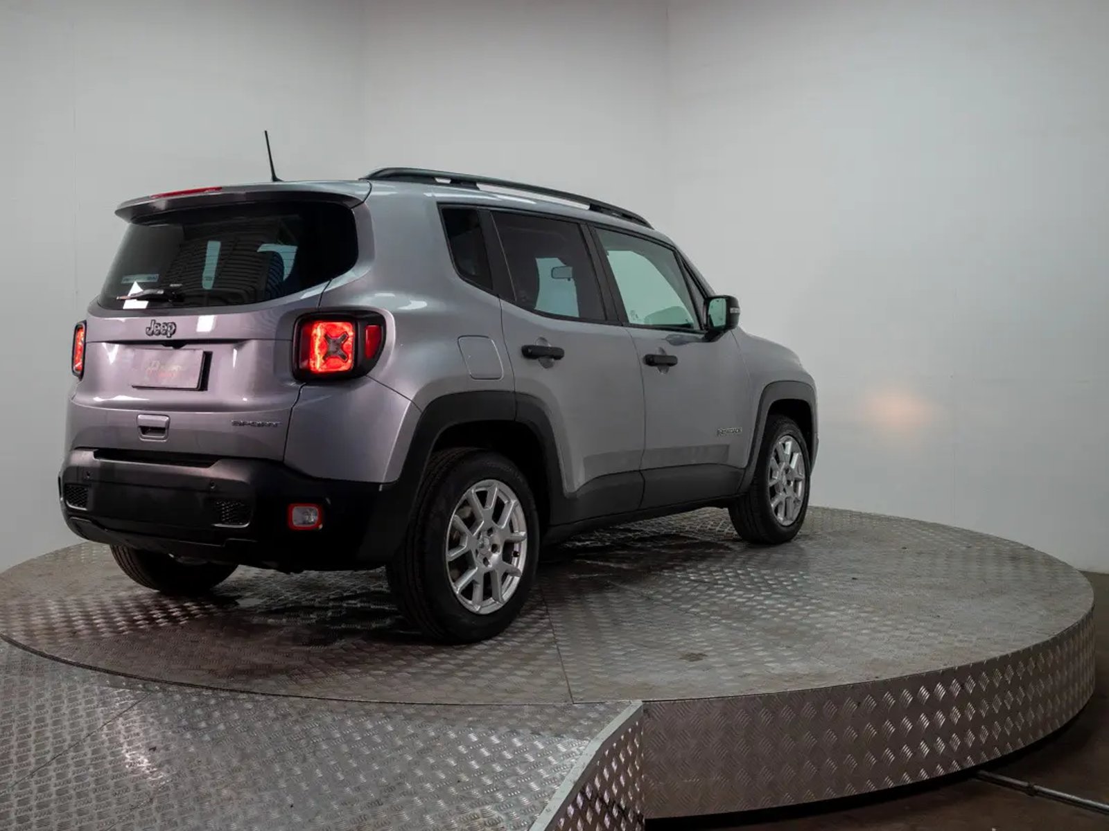 Jeep RENEGADE 2021 - Foto 2 de 16