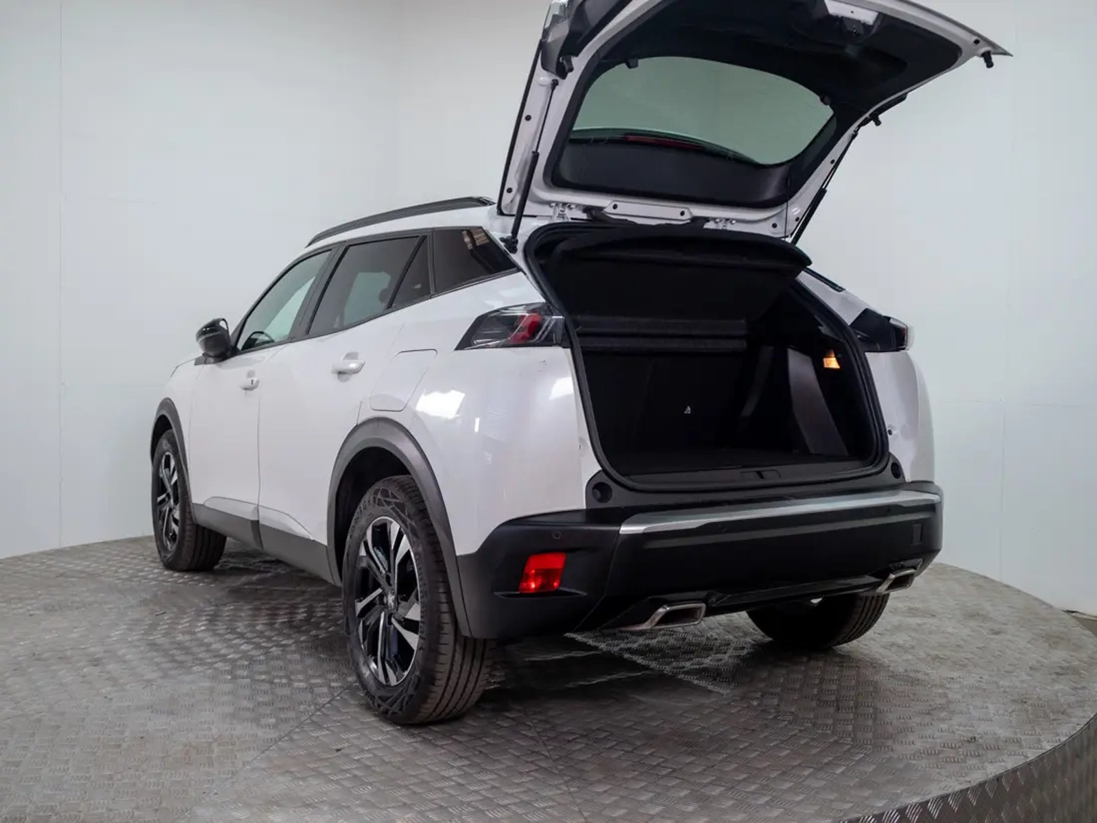 Peugeot 2008 2023 - Imagen 10 de 19