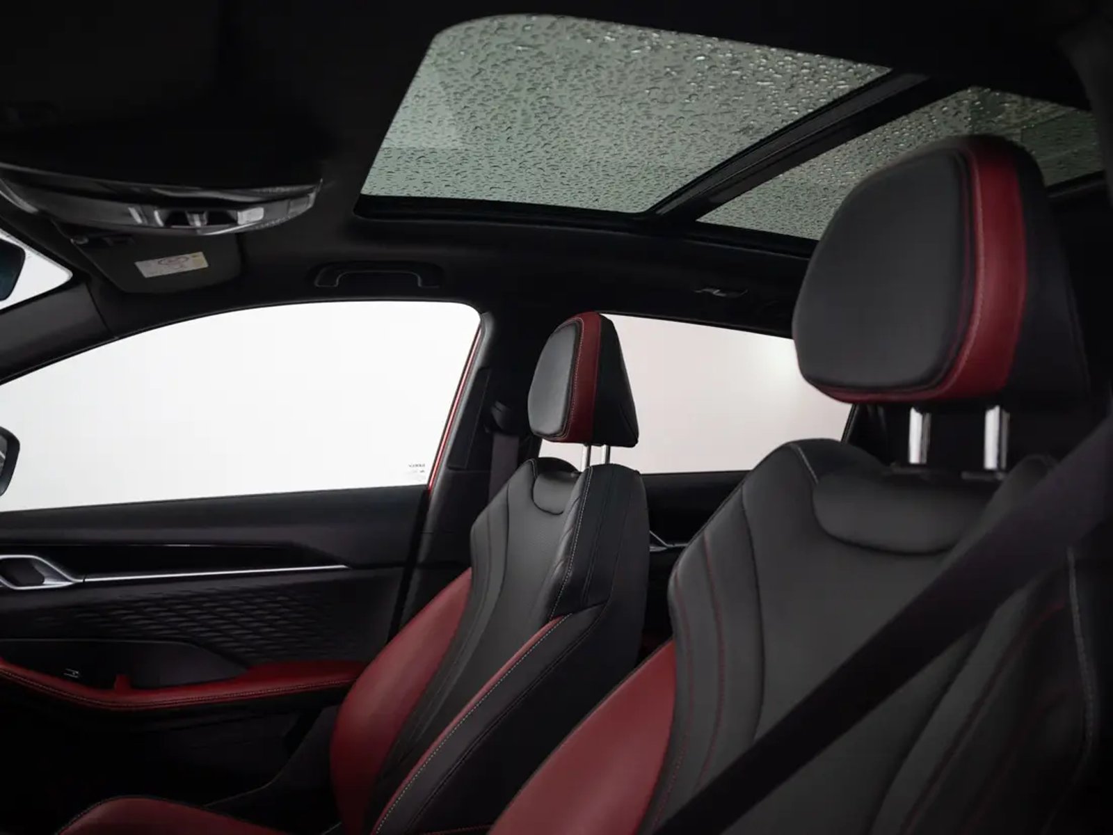 Geely COOLRAY 2024 - Imagen 17 de 20