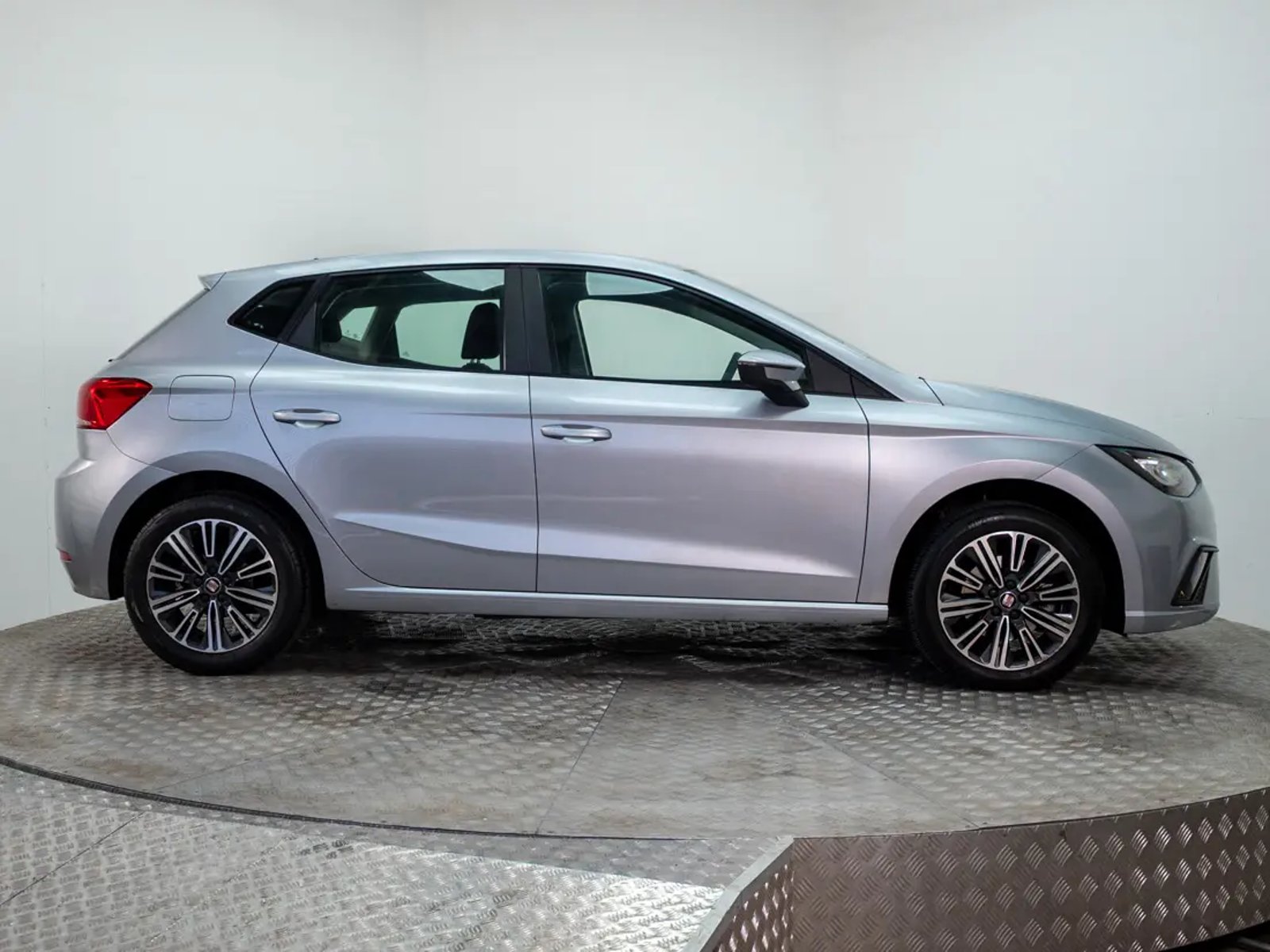 SEAT IBIZA 2023 - Imagen 9 de 19