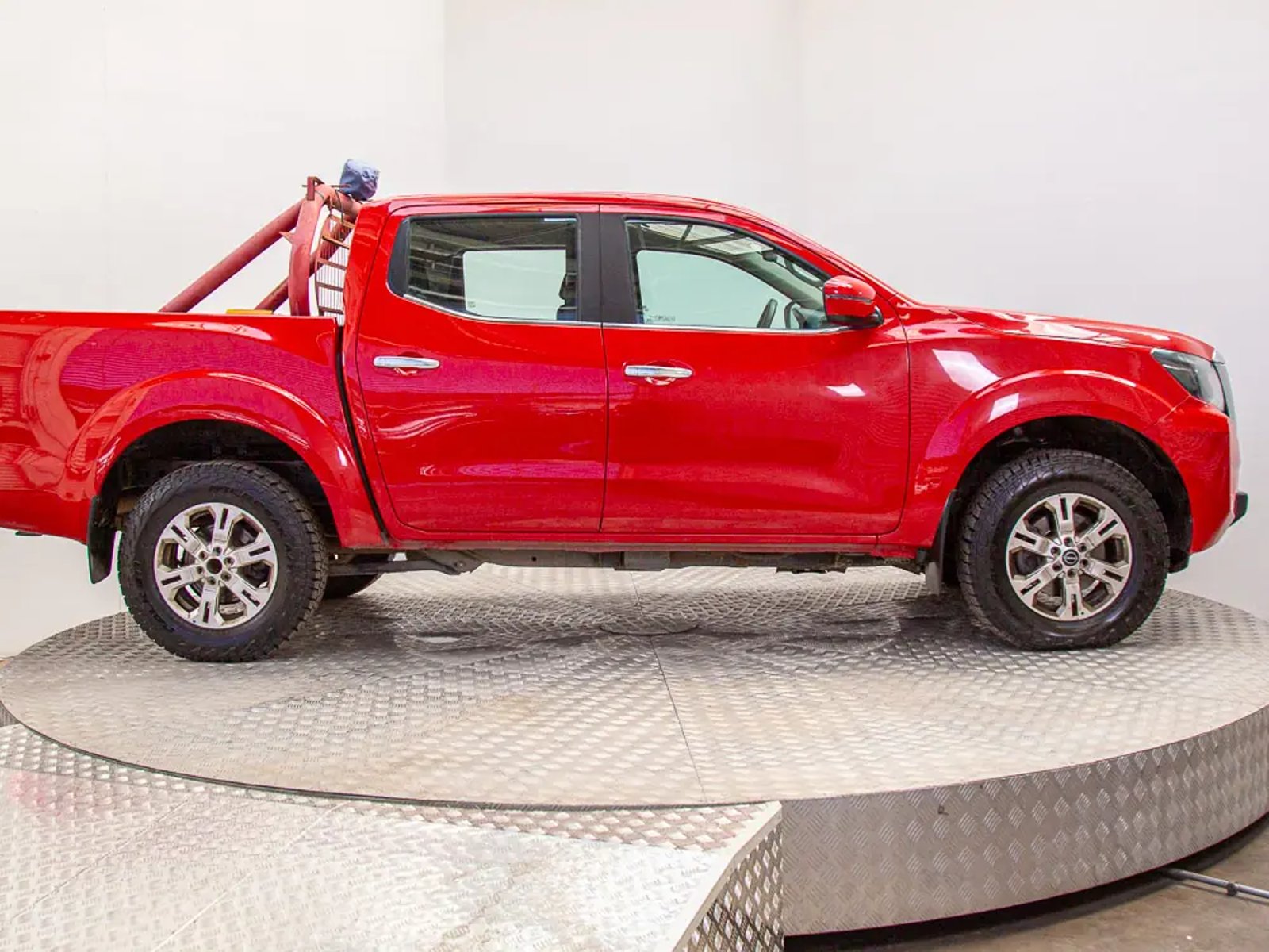 NISSAN NAVARA 2024 - Imagen 9 de 16