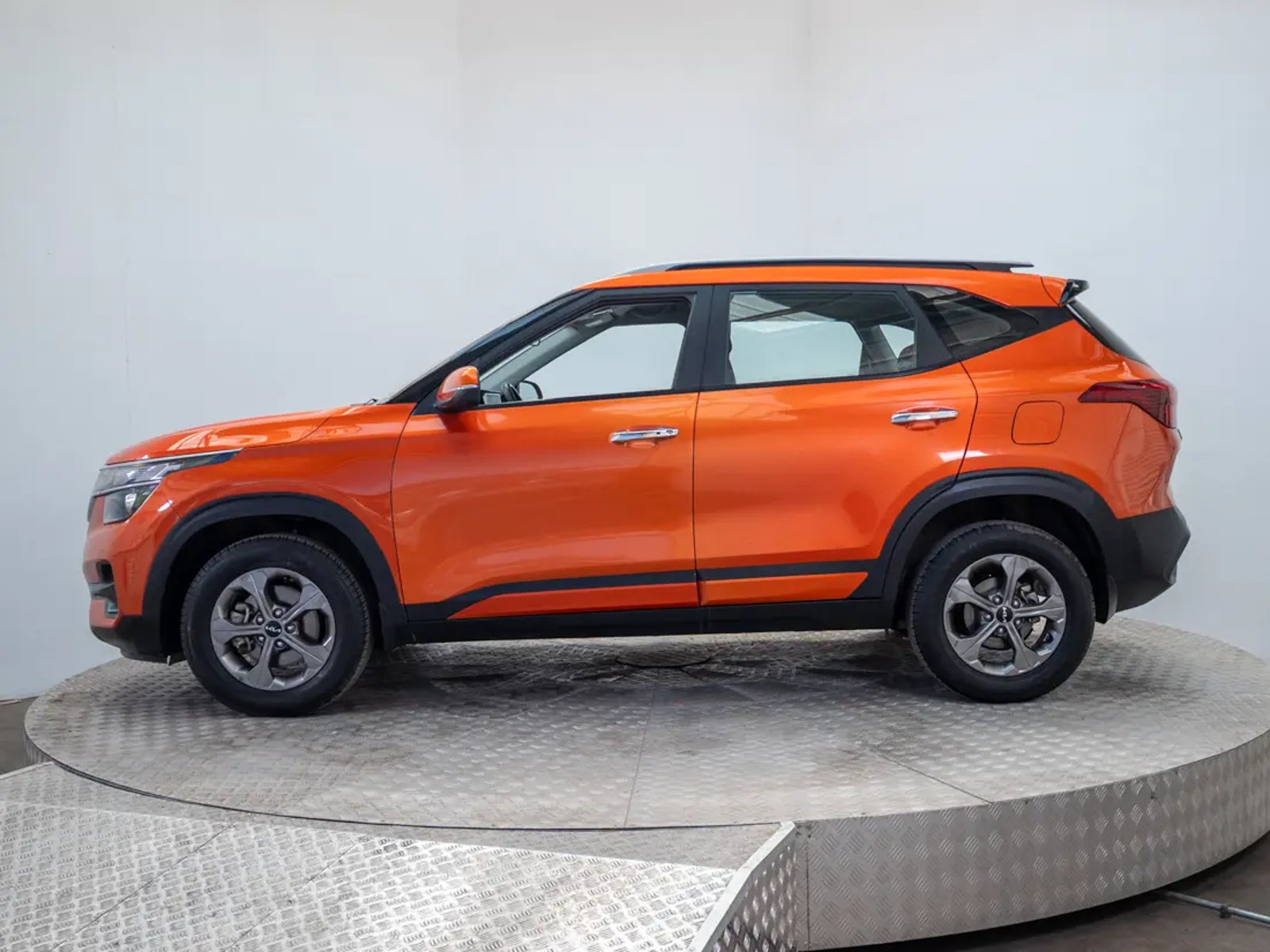 Kia SELTOS 2023 - Foto 4 de 19