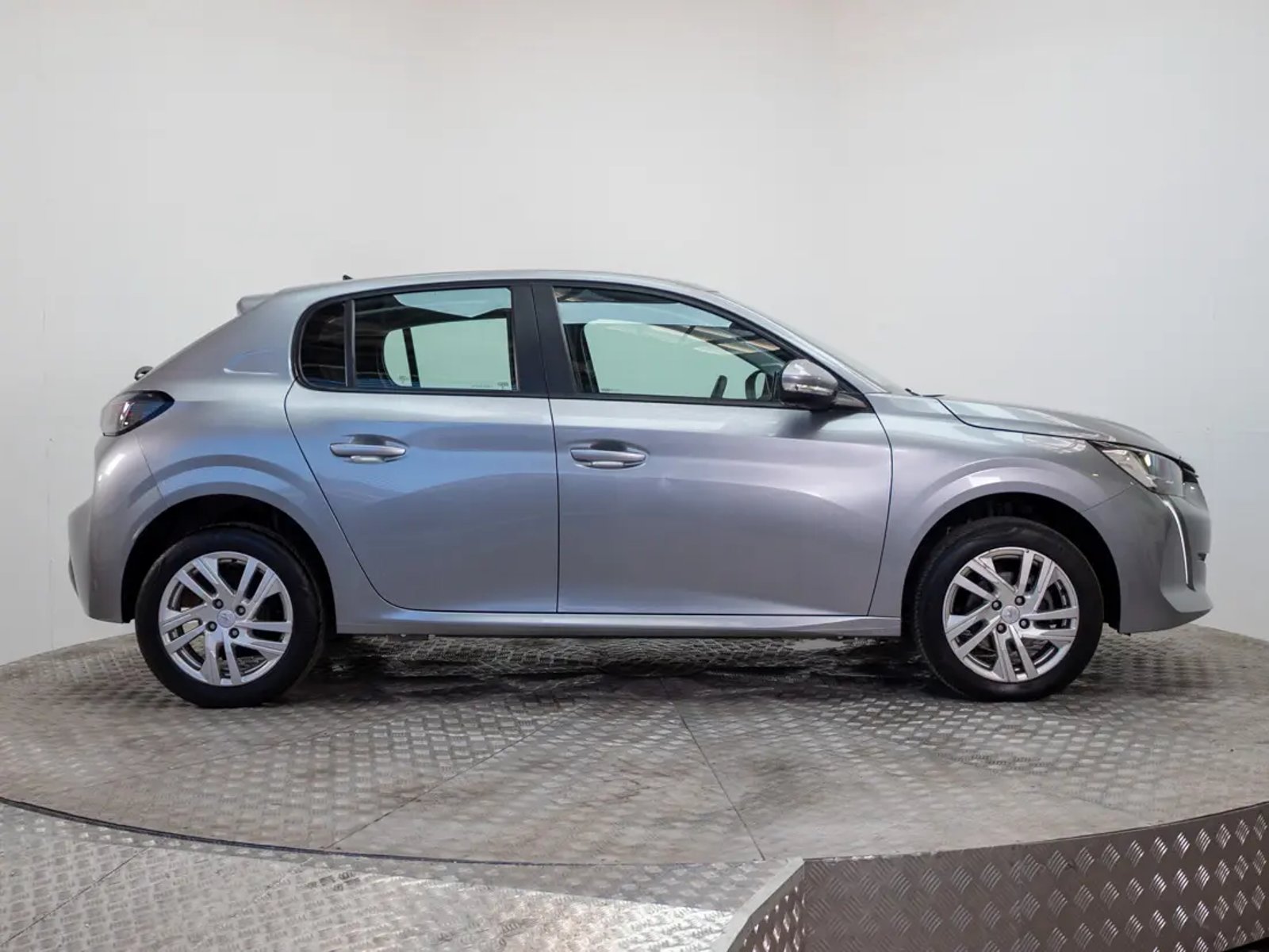 PEUGEOT 208 2023 - Imagen 3 de 18