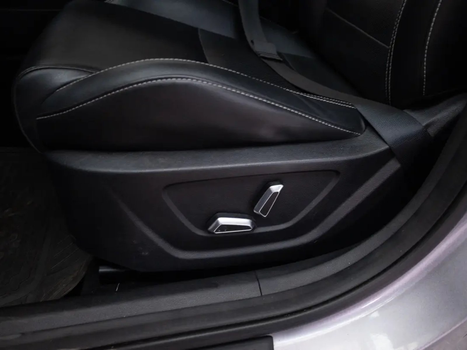 Geely COOLRAY 2022 - Imagen 18 de 20