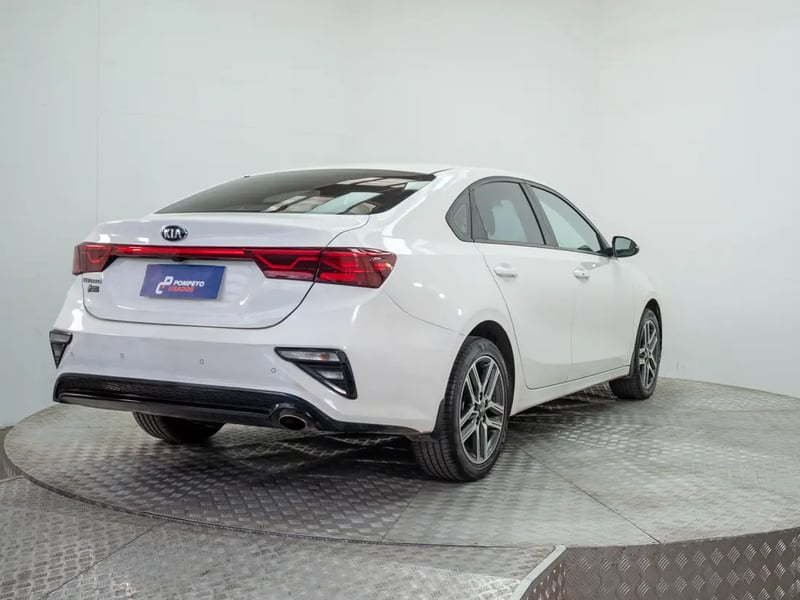 Kia CERATO 2019 - Imagen 7 de 19