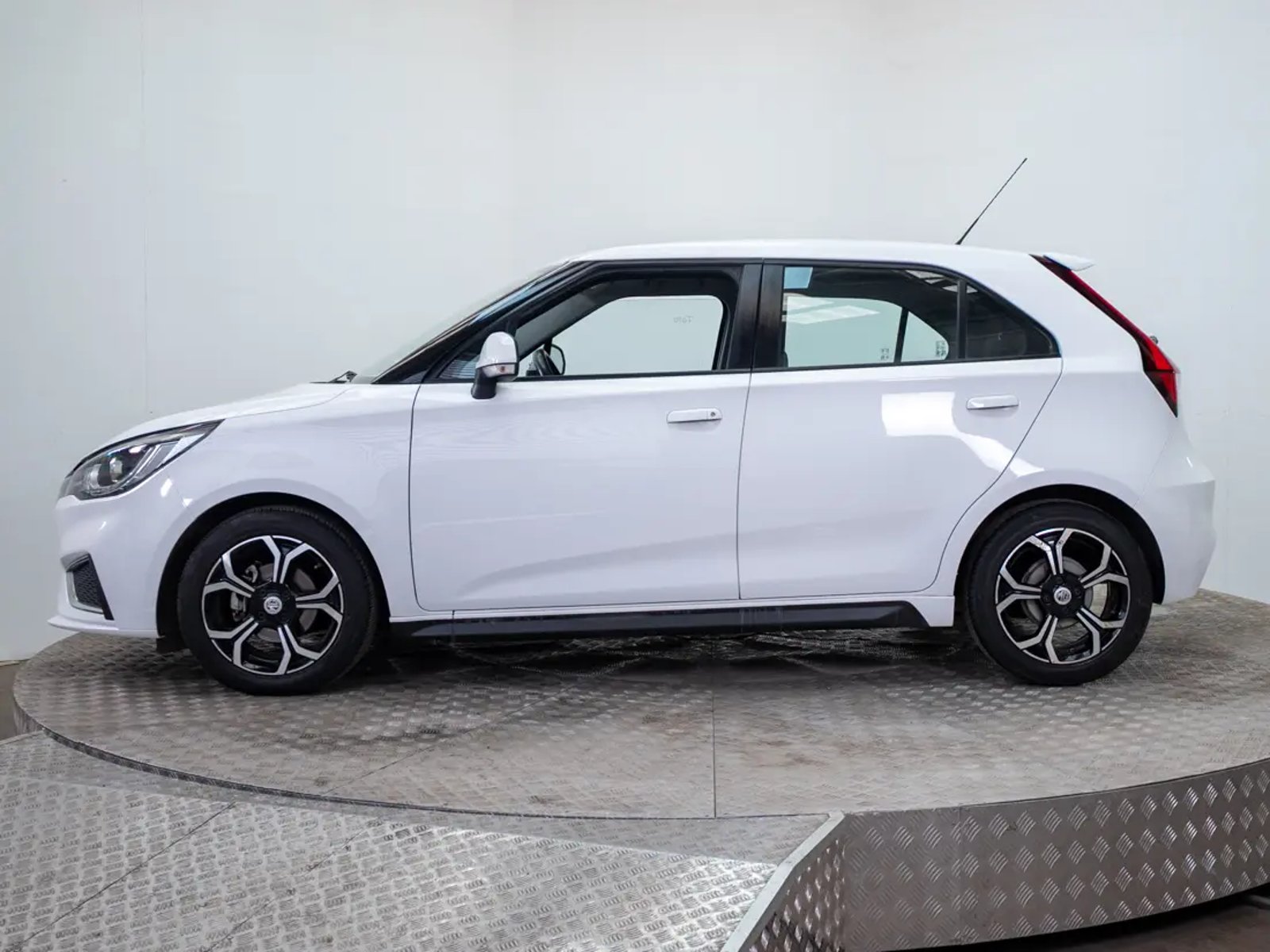 MG 3 2023 - Foto 4 de 20