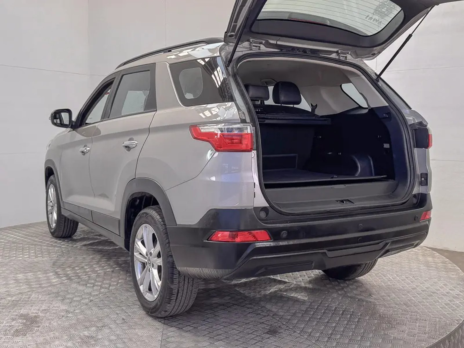 DFSK SUV 560 2023 - Foto 2 de 15