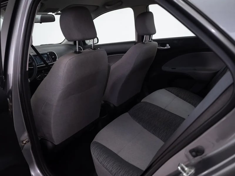Kia SOLUTO 2024 - Imagen 14 de 20