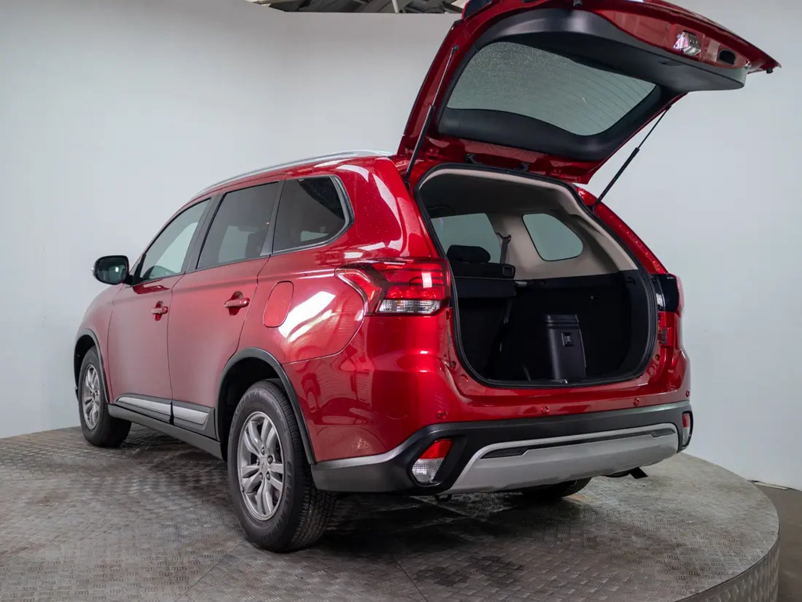 Mitsubishi OUTLANDER 2023 - Imagen 10 de 20