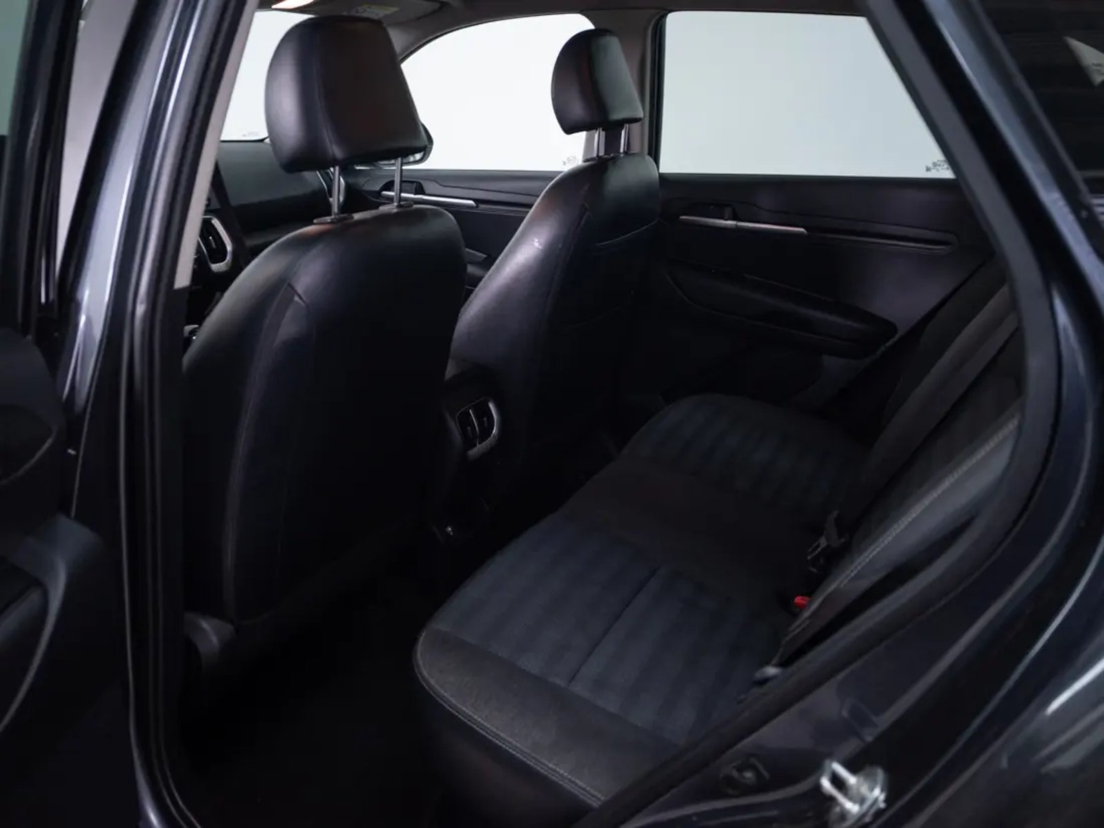 Kia SONET 2024 - Imagen 14 de 20