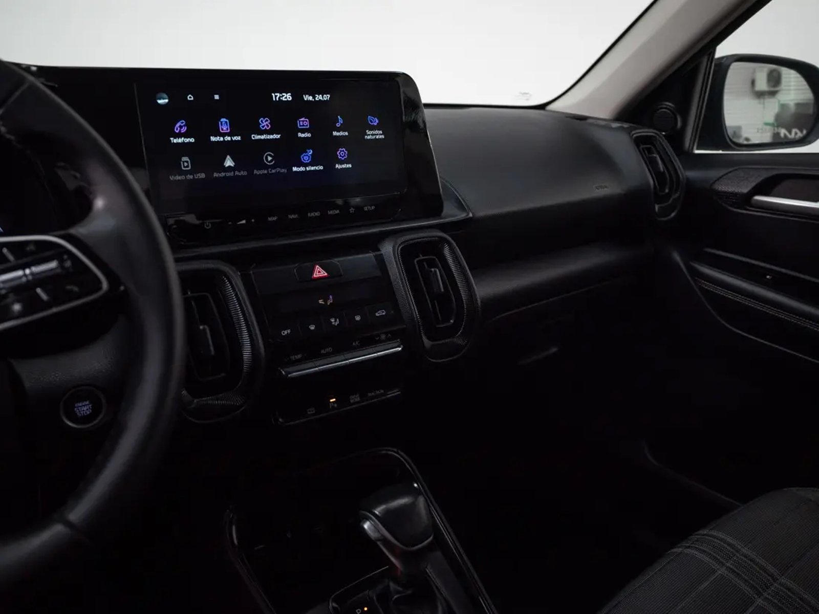 Kia SONET 2024 - Imagen 11 de 19