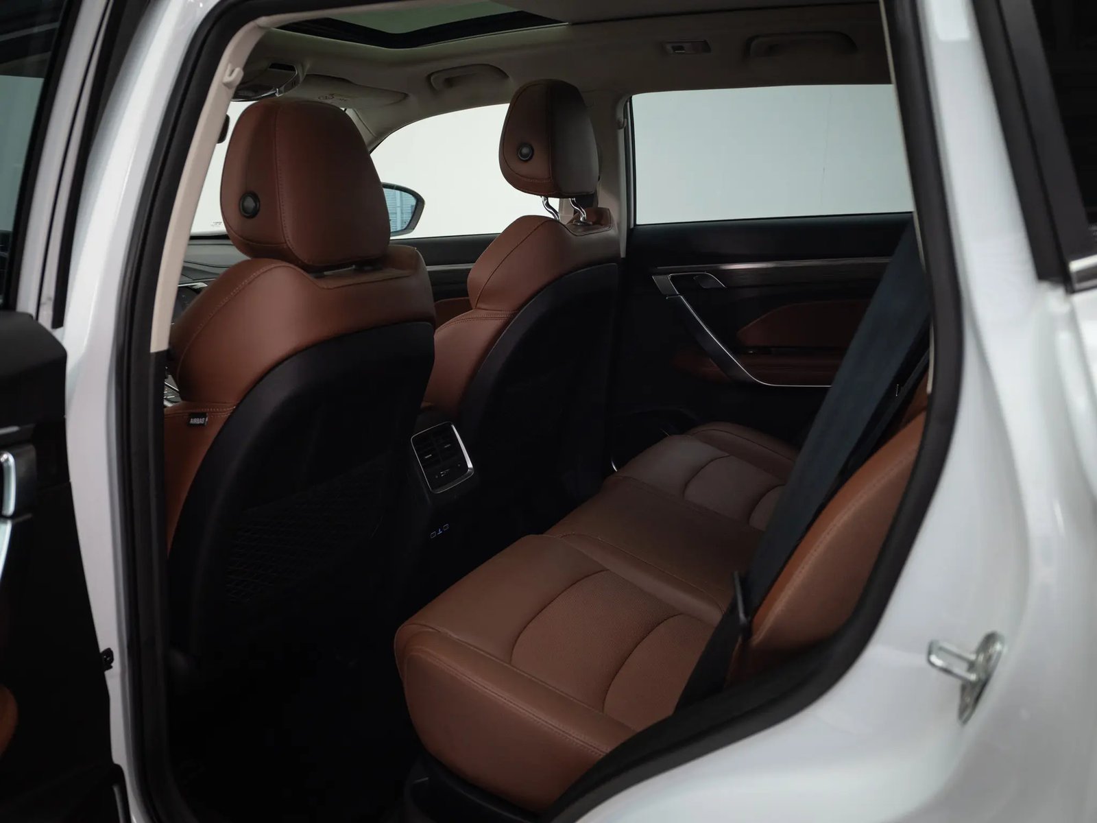GEELY AZKARRA 2023 - Imagen 11 de 17