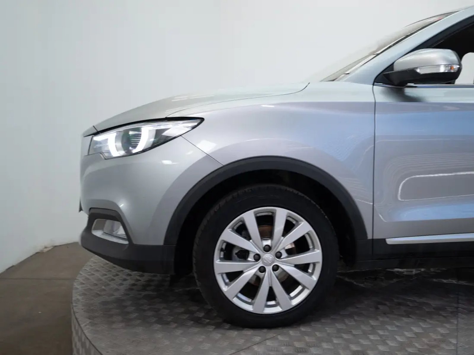 MG ZS 2023 - Imagen 17 de 19