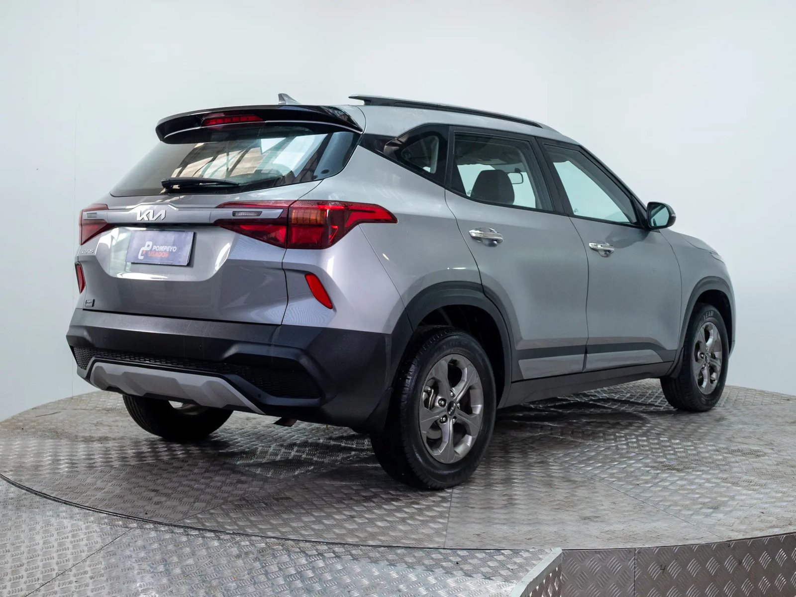 KIA SELTOS 2023 - Imagen 8 de 17