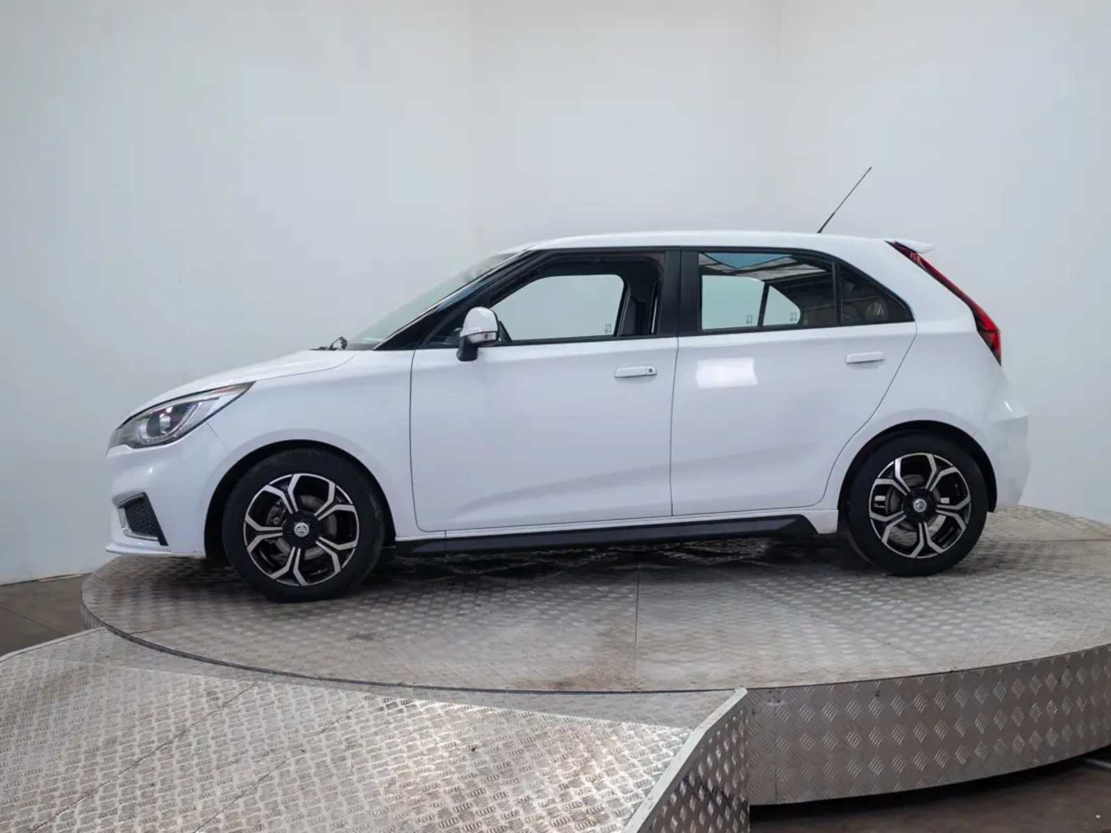 MG 3 MG 2023 - Foto 4 de 20