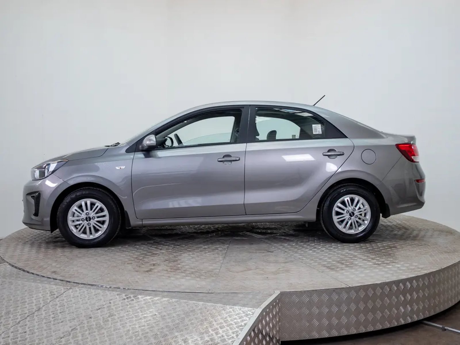 Kia SOLUTO 2026 - Foto 4 de 20