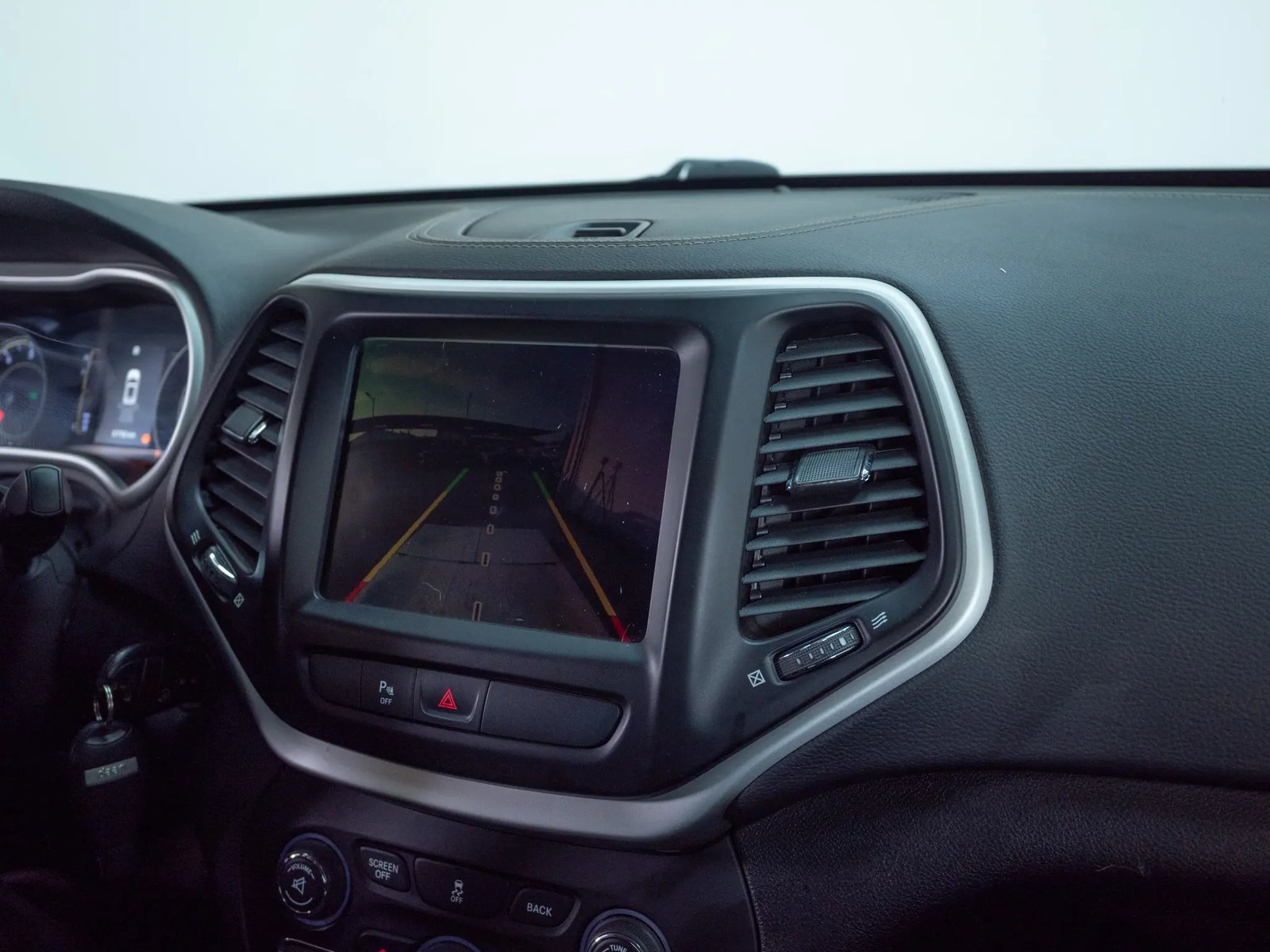 JEEP CHEROKEE 2018 - Imagen 17 de 18