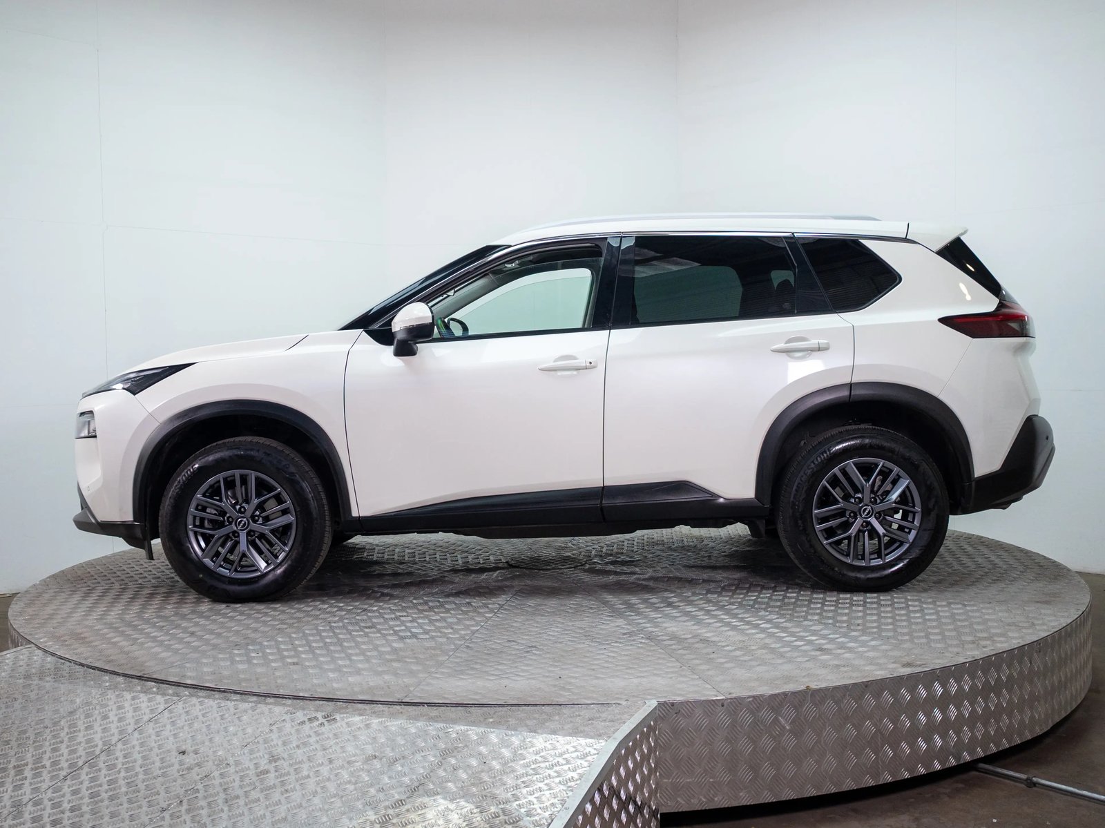NISSAN X-TRAIL 2025 - Imagen 10 de 16