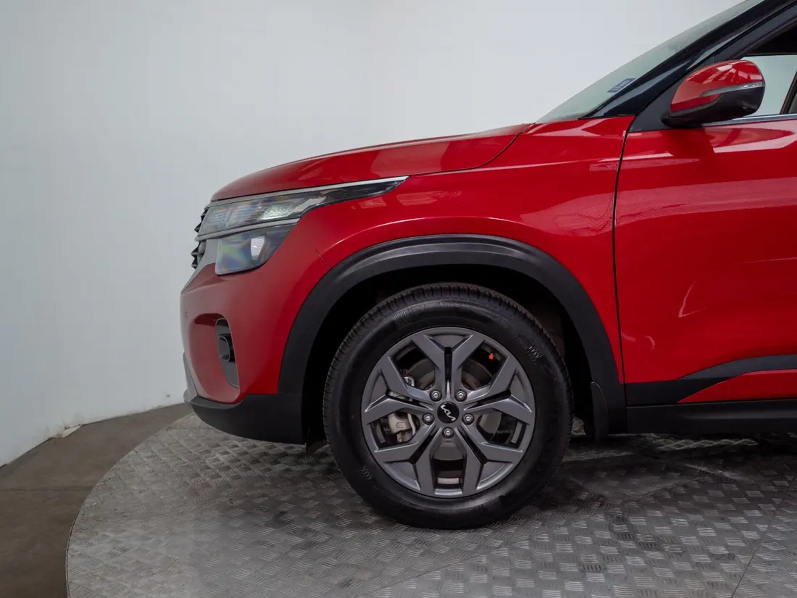 Kia SELTOS 2024 - Imagen 17 de 19