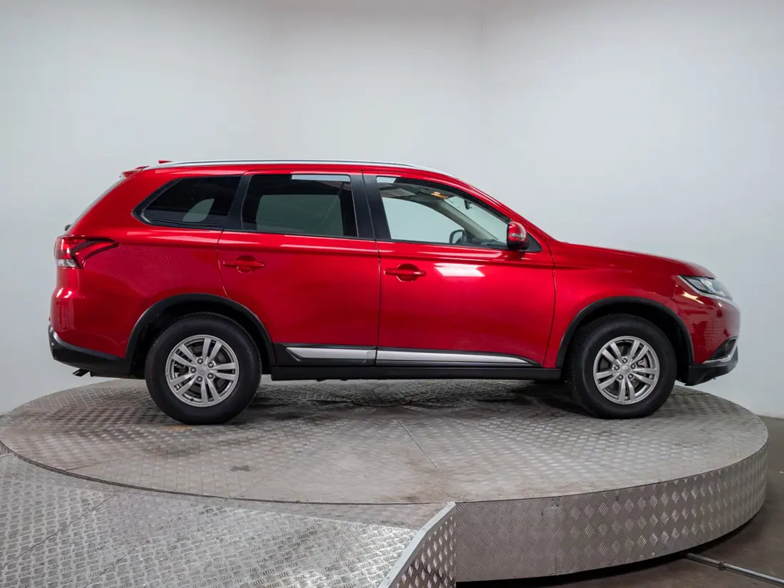 Mitsubishi OUTLANDER 2023 - Imagen 8 de 20