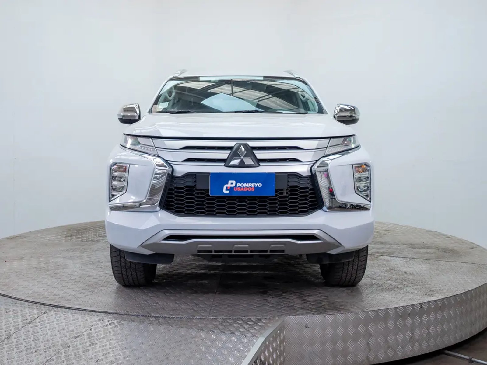 Mitsubishi MONTERO SPORT 2024 - Foto 2 de 19