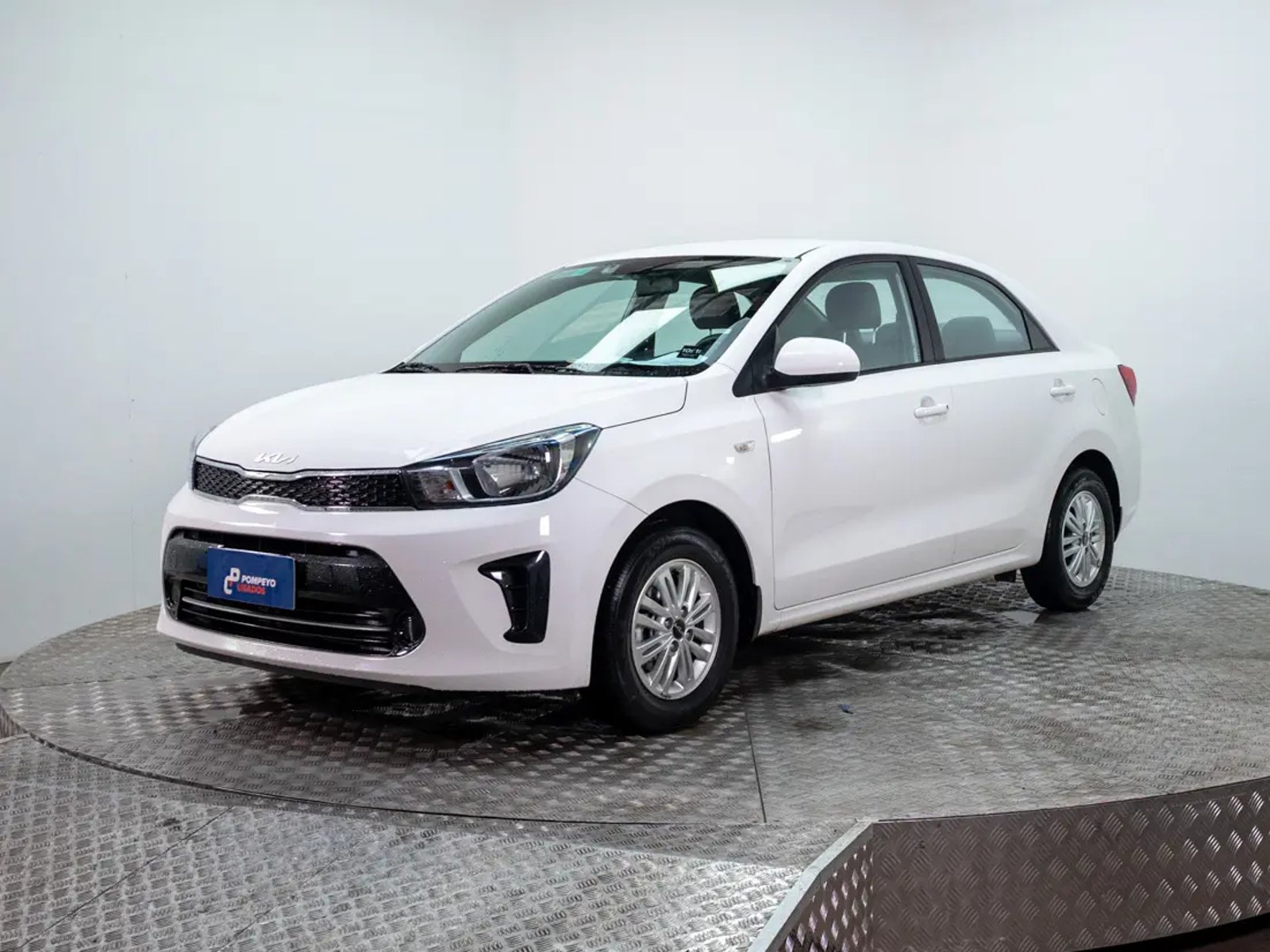 Kia SOLUTO 2026 - Imagen 3 de 20