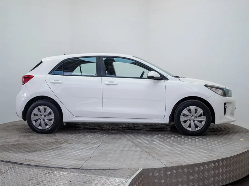 Kia RIO 5 2020 - Imagen 8 de 20