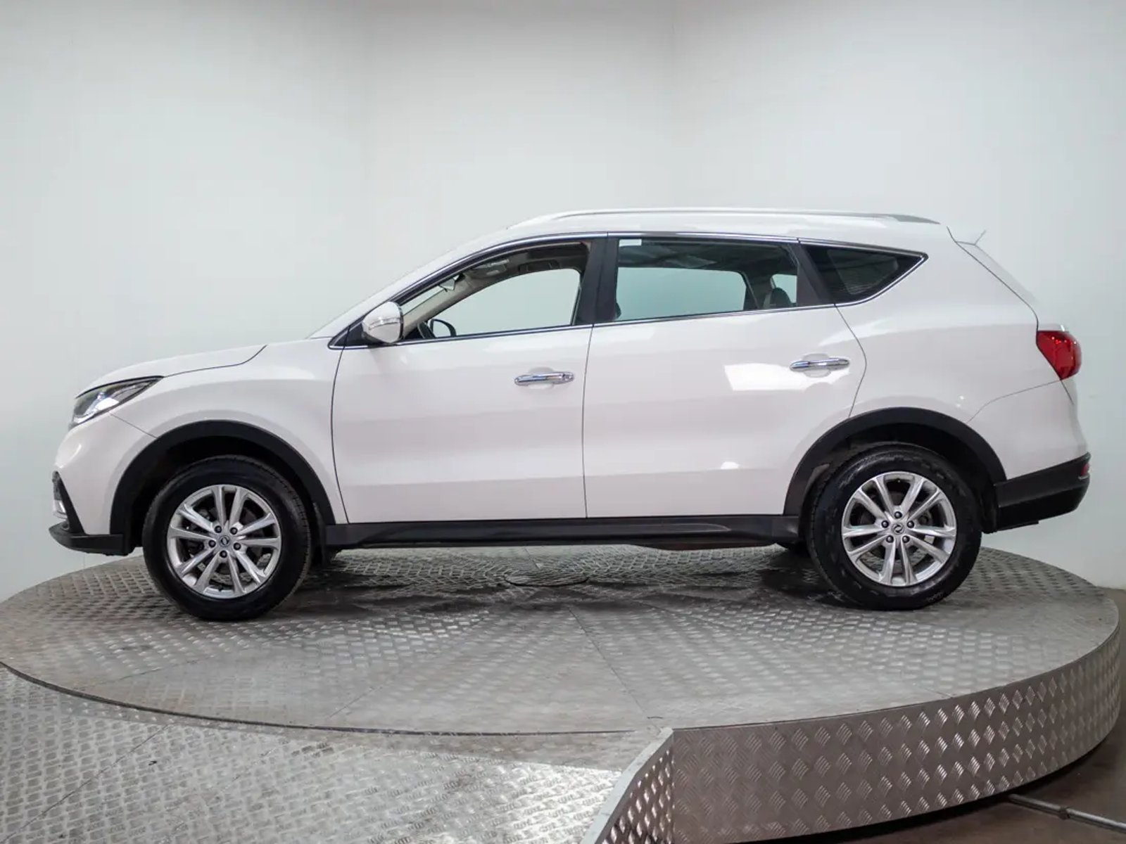 DFSK SUV 580 2023 - Foto 4 de 20