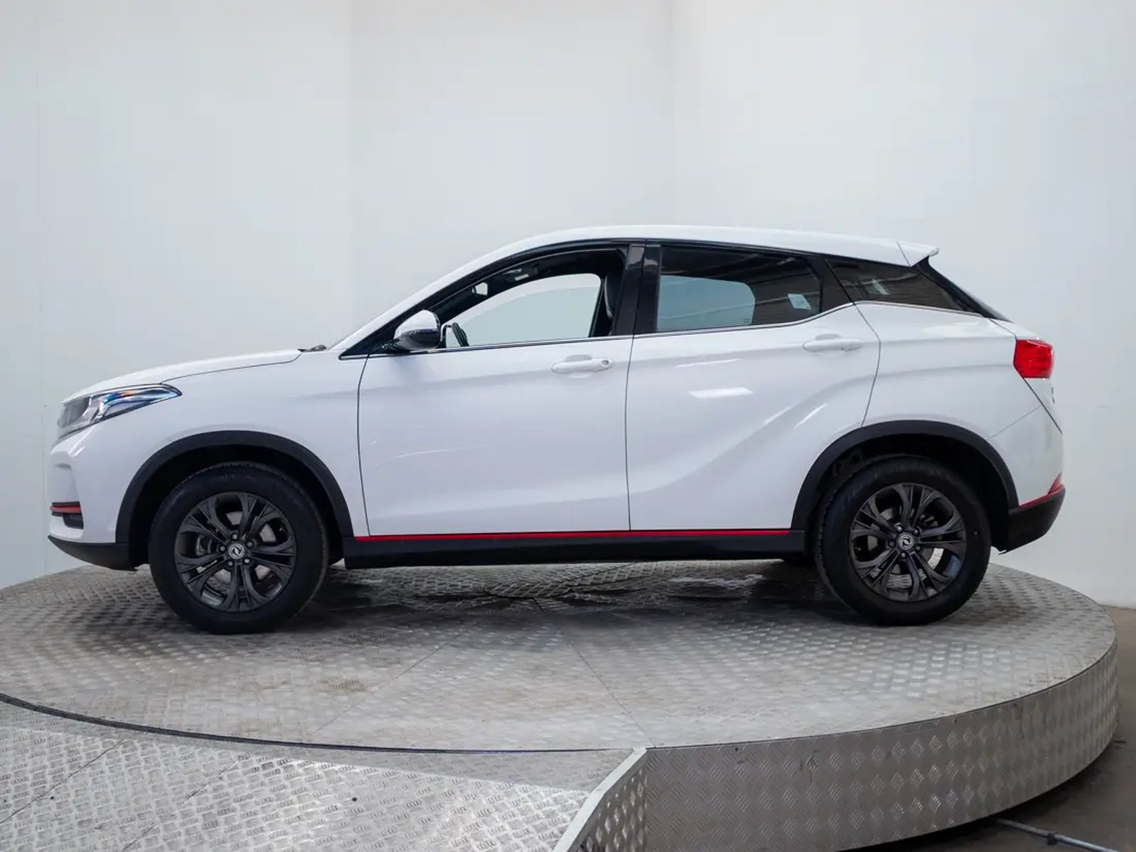 DFSK SUV 500 2023 - Foto 4 de 19