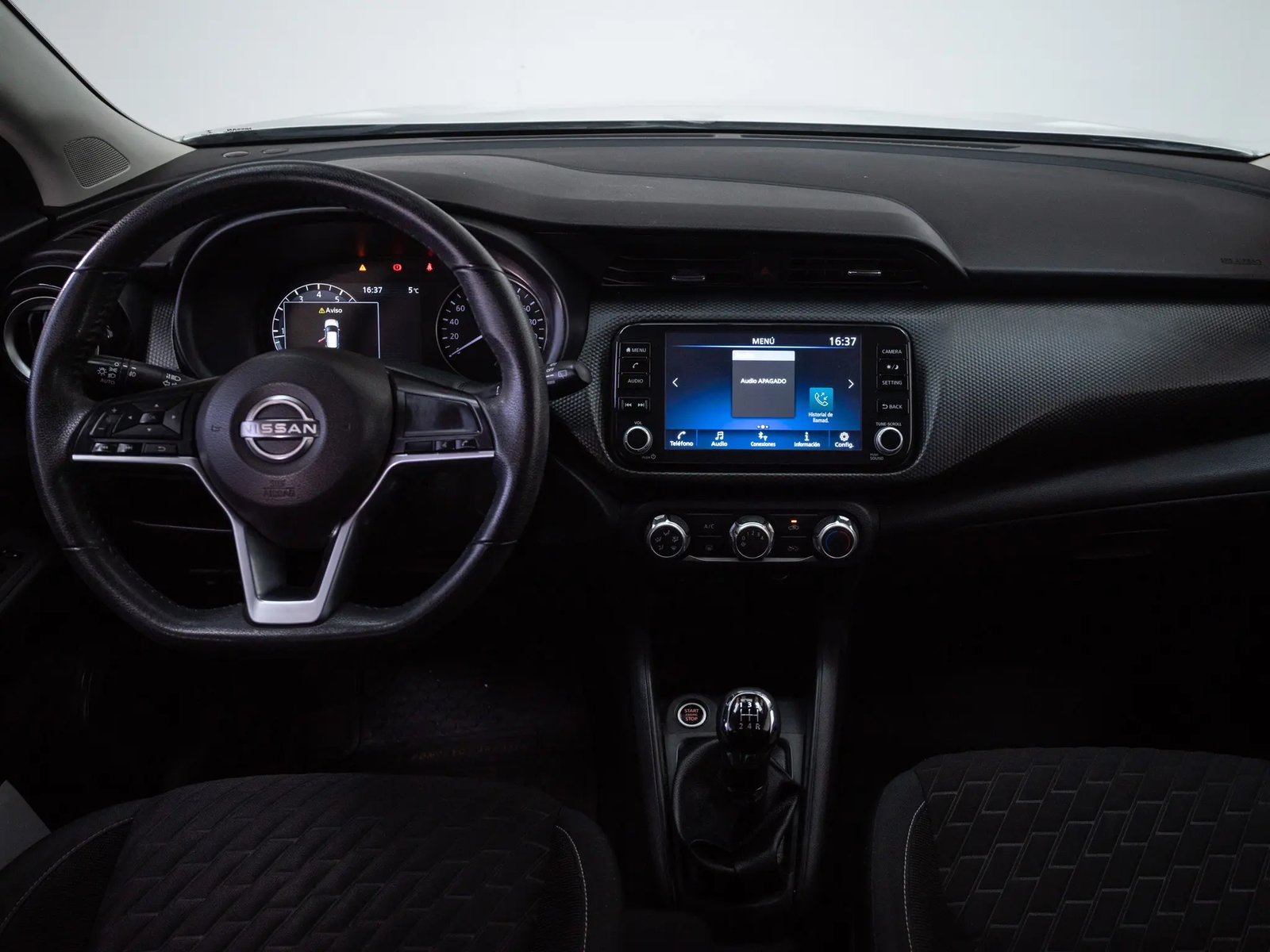 NISSAN KICKS 2023 - Imagen 16 de 20