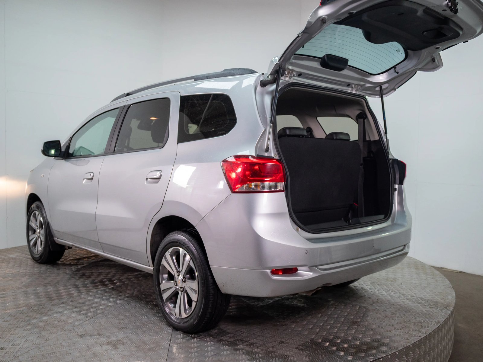 Chevrolet SPIN 2021 - Imagen 11 de 18