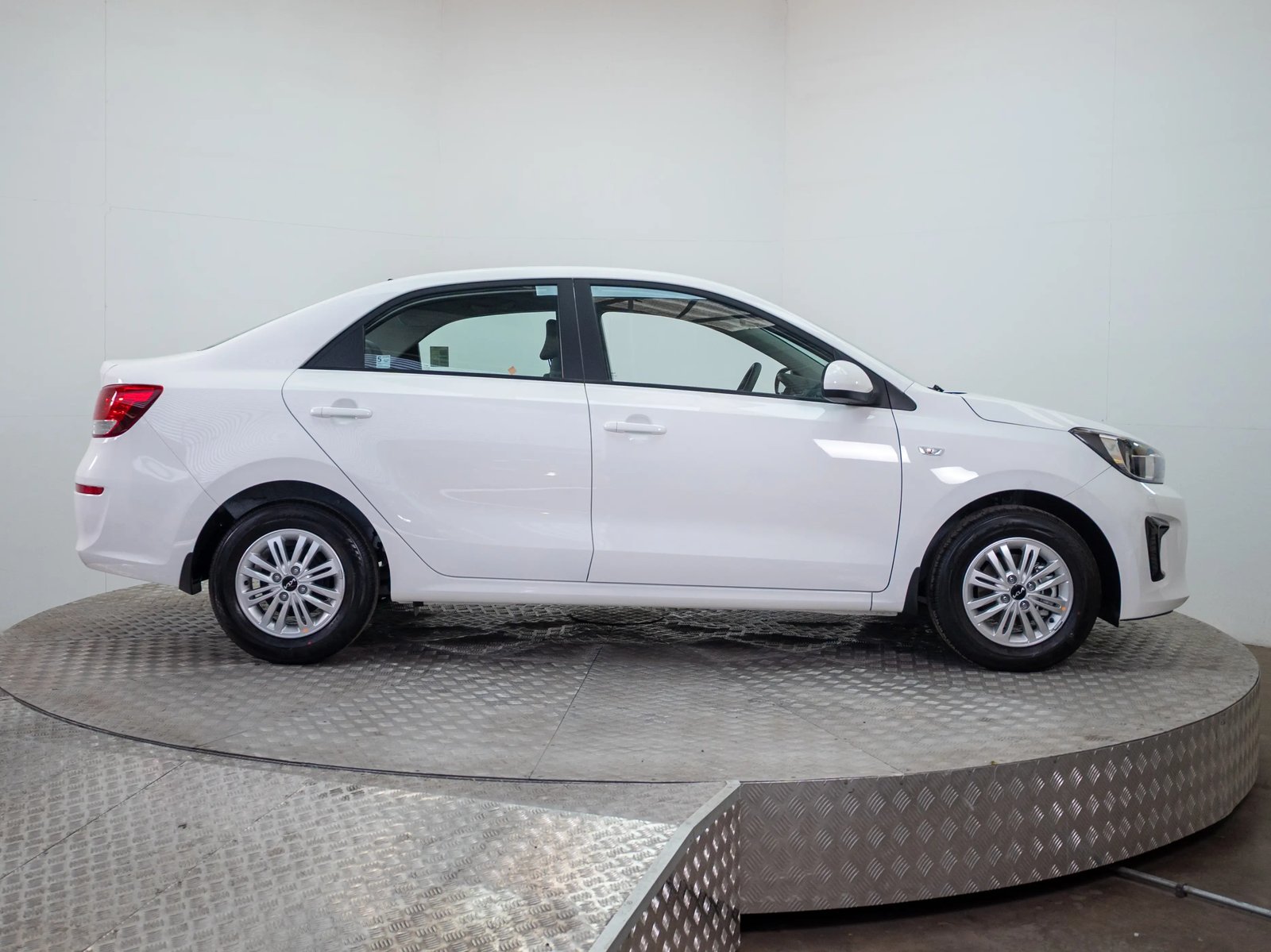 KIA SOLUTO 2026 - Imagen 8 de 13