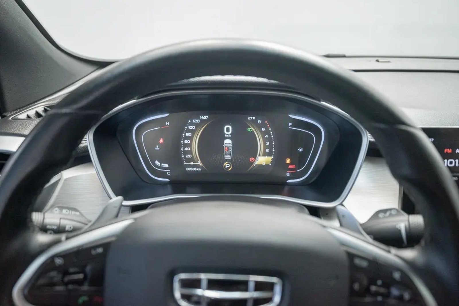 GEELY COOLRAY 2023 - Imagen 15 de 18