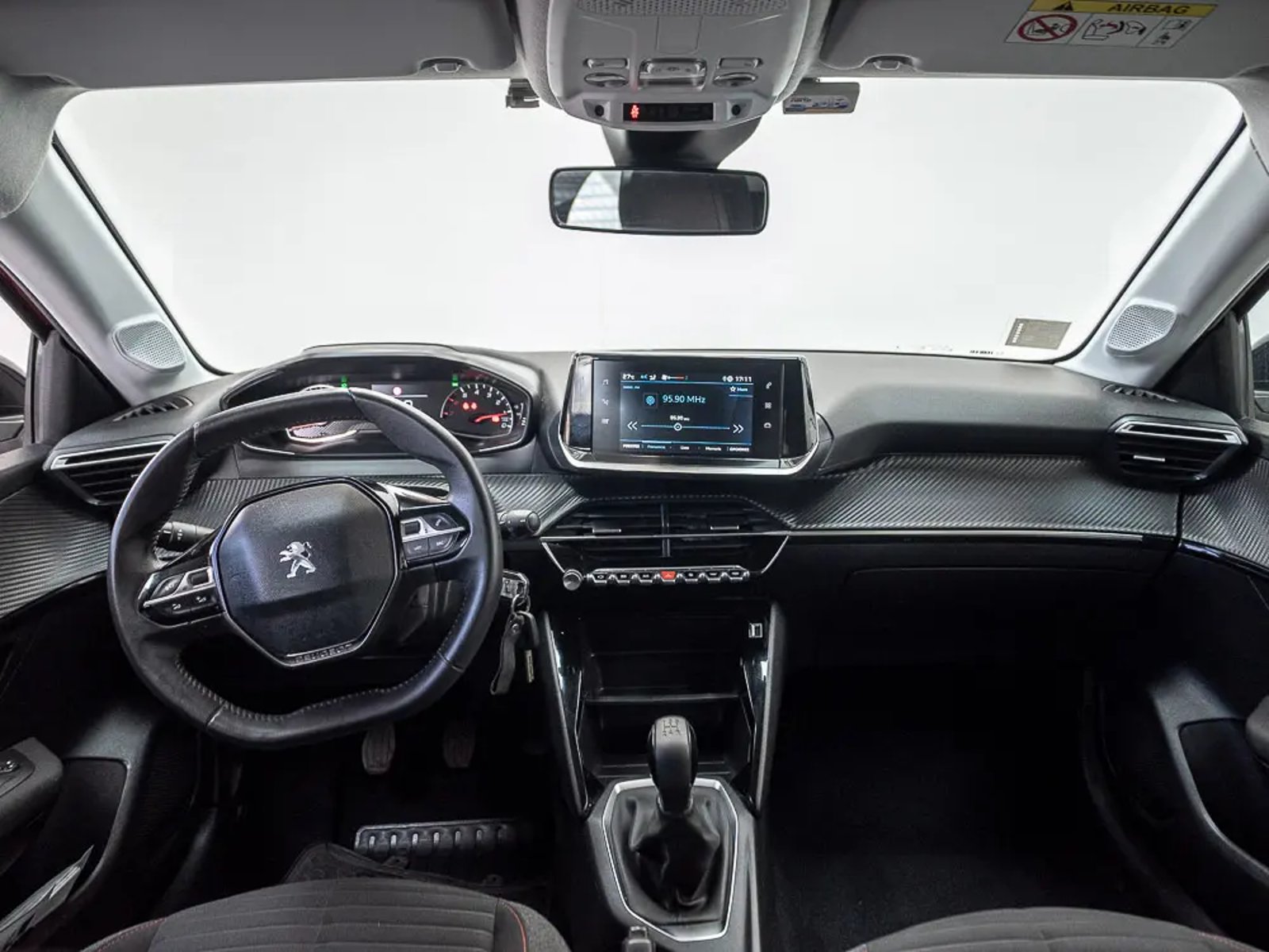 PEUGEOT 208 2024 - Imagen 13 de 17