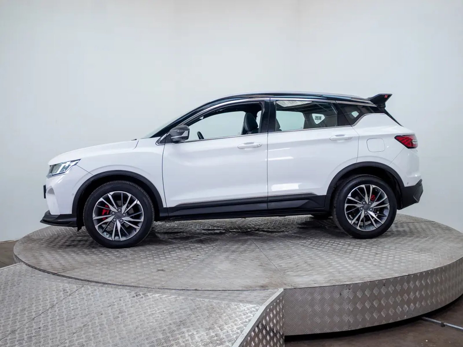 Geely NEW COOLRAY 2023 - Imagen 4 de 20