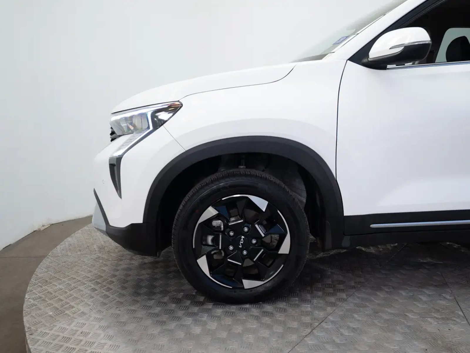 Kia SONET 2024 - Imagen 17 de 19