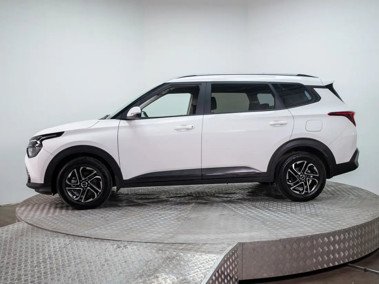 Kia CARENS 2024 - Foto 4 de 20