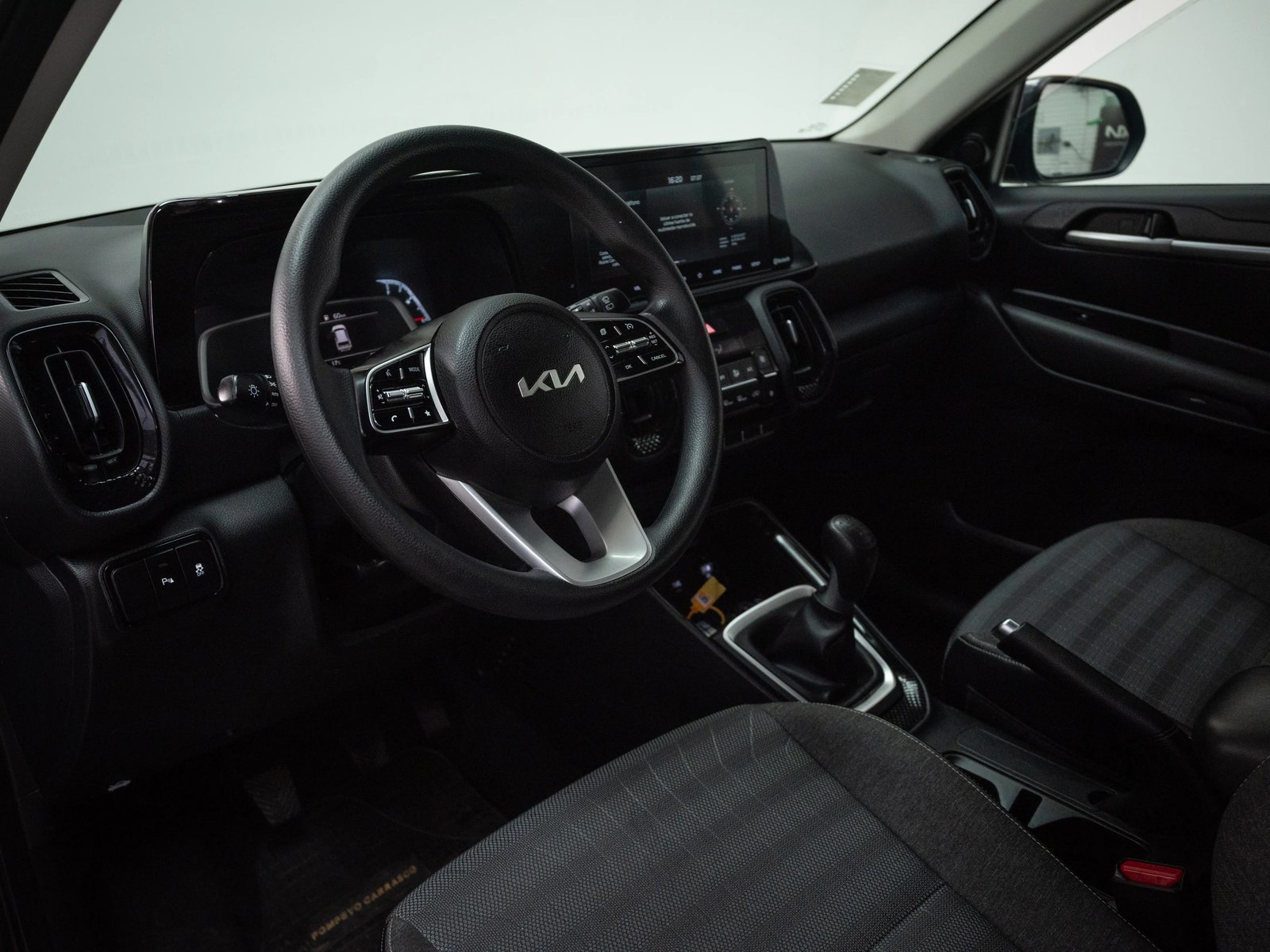 Kia SONET 2023 - Imagen 10 de 14