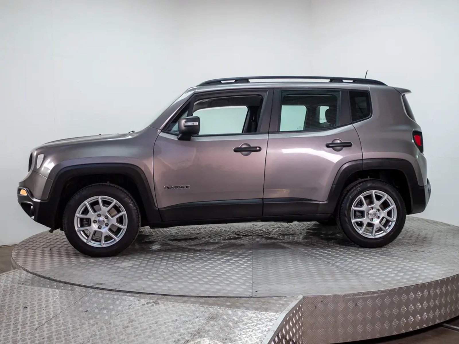 Jeep RENEGADE 2021 - Foto 4 de 19