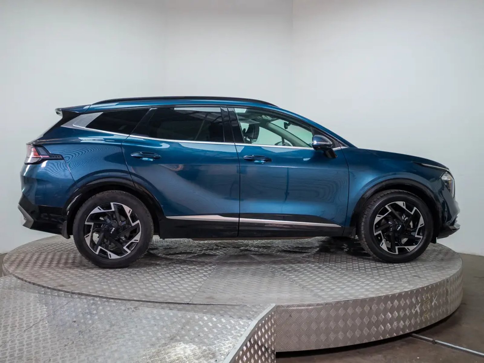 Kia SPORTAGE 2023 - Imagen 8 de 19