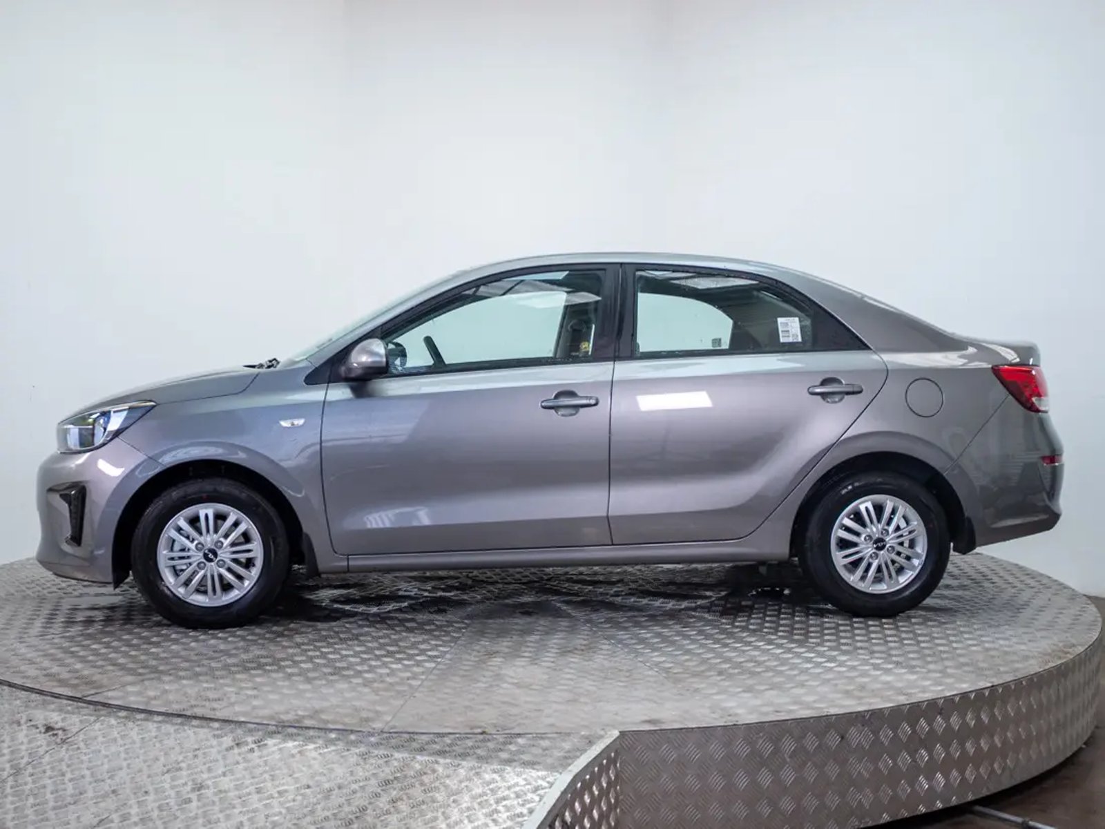Kia SOLUTO 2026 - Foto 4 de 19