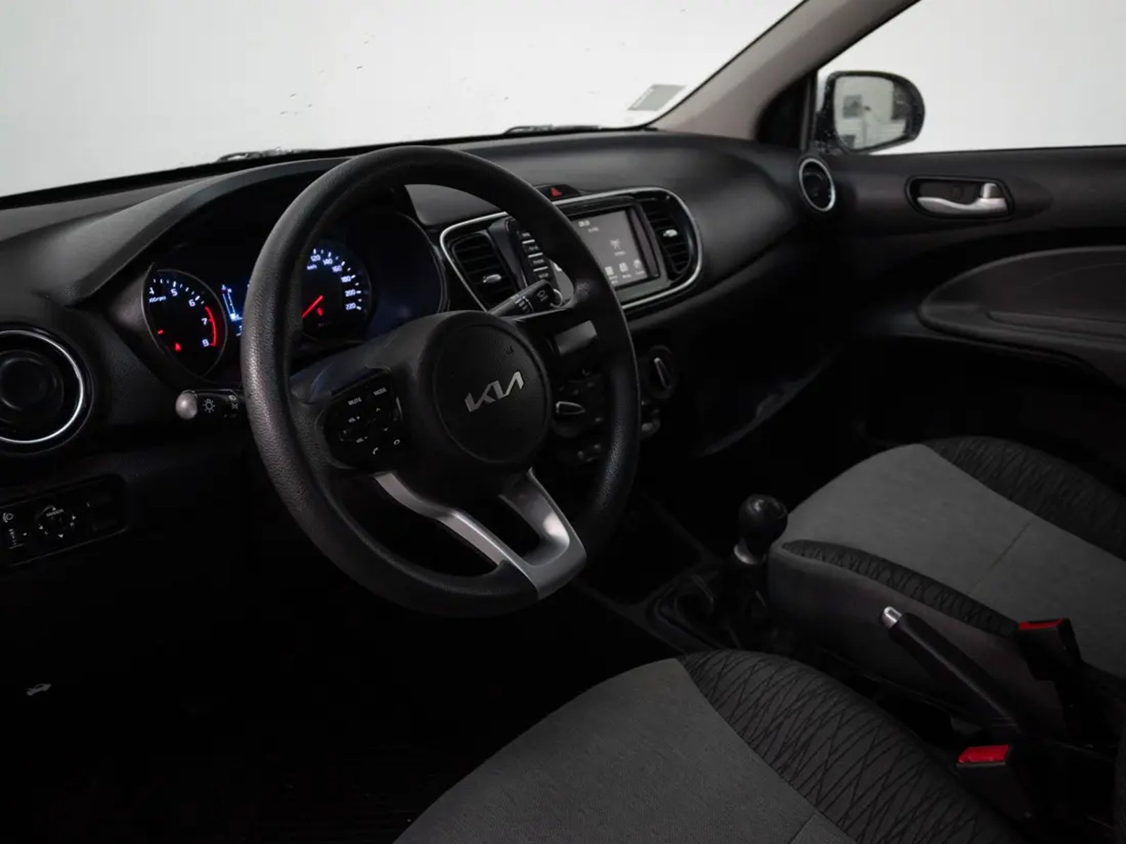 Kia SOLUTO 2022 - Imagen 11 de 20