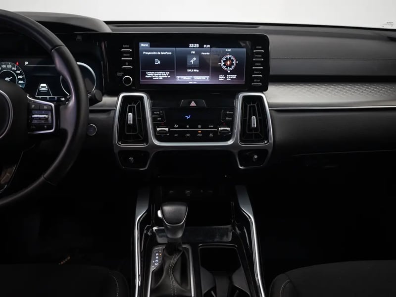 Kia SORENTO 2023 - Imagen 16 de 20