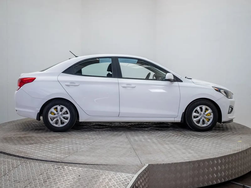 Hyundai VERNA 2022 - Imagen 9 de 20