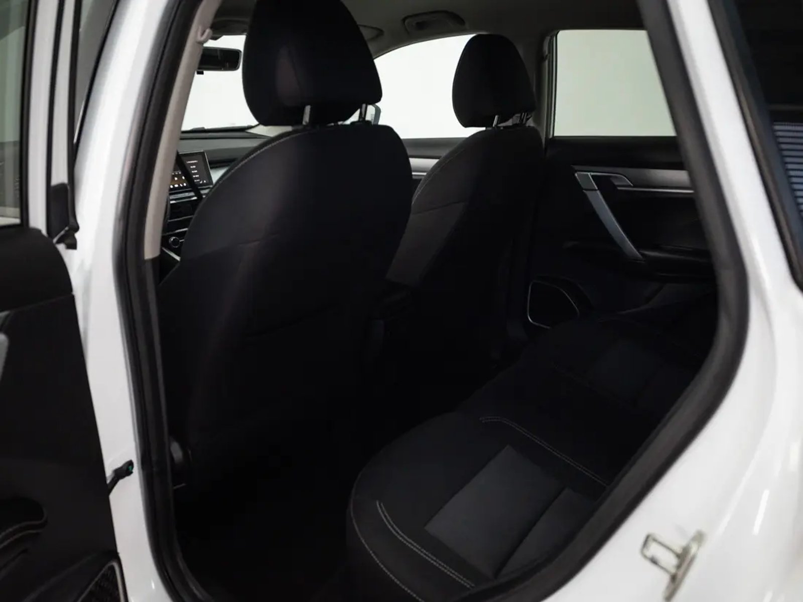 Geely COOLRAY 2023 - Imagen 14 de 20