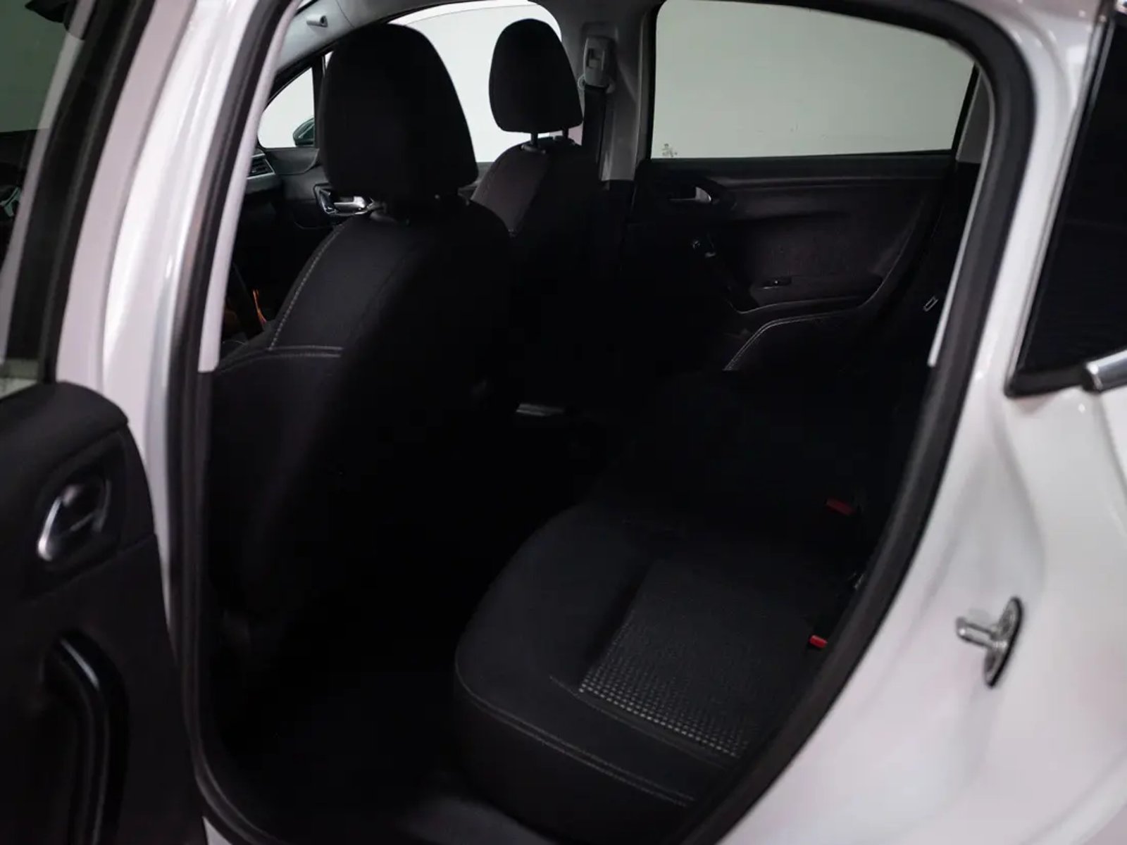 Peugeot 208 2019 - Imagen 14 de 20
